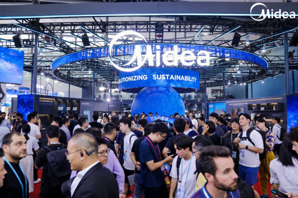 重构家庭能源｜美的龙八头号玩家唯一光储热柔计划亮相广交会